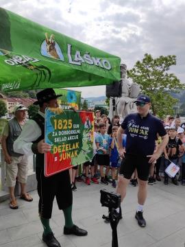 Dobrodelna akcija Deželak Junak 5